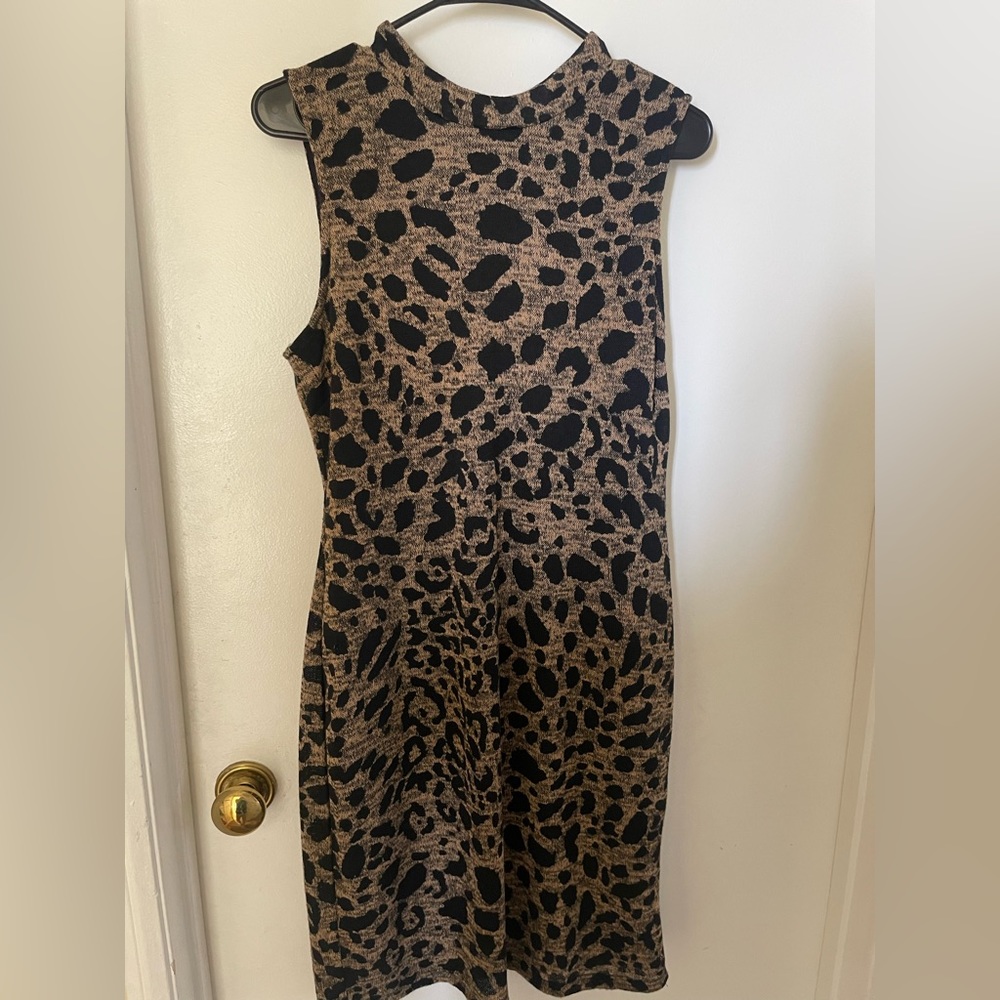 Animal print mid length Gilli dress size M